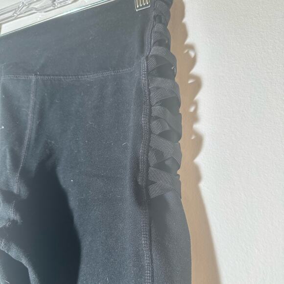 Black Leggings with Crisscross Side Detail - Picture 5 of 7
